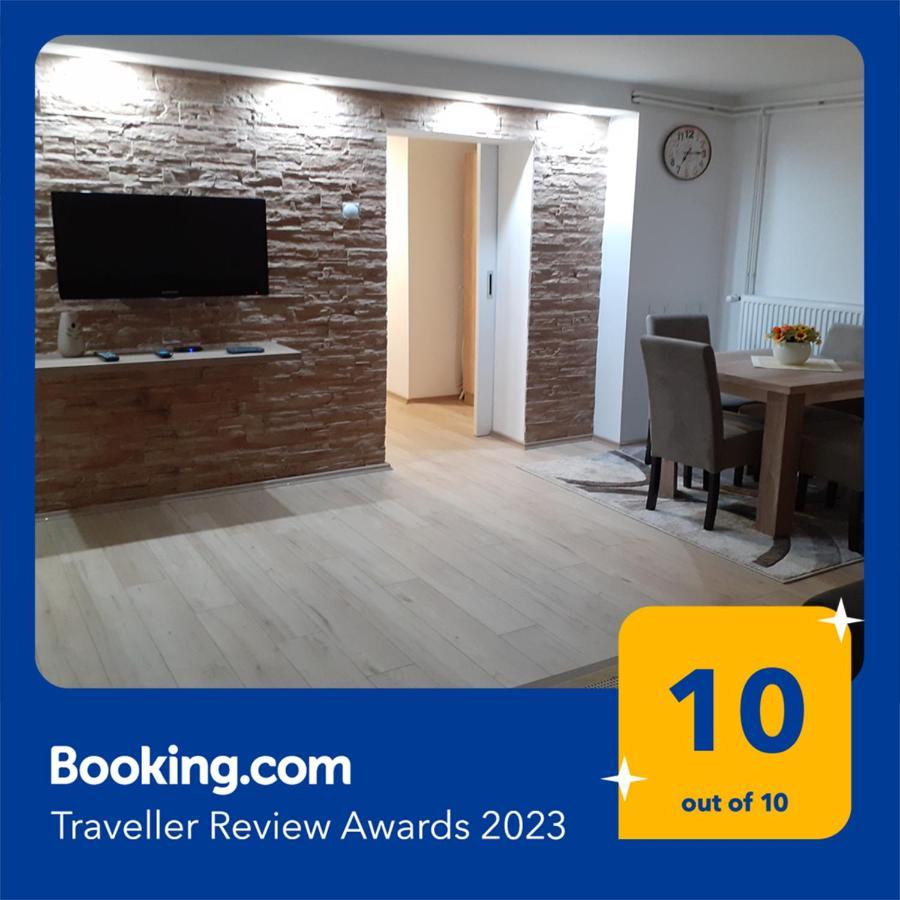 Apartman Nena ปิโรต์ ภายนอก รูปภาพ