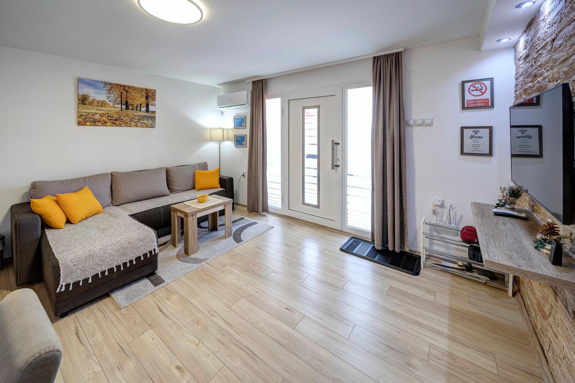 Apartman Nena ปิโรต์ ภายนอก รูปภาพ